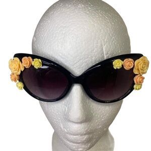 #5312 Women's Black Sunglasses With Acrylic Flowers